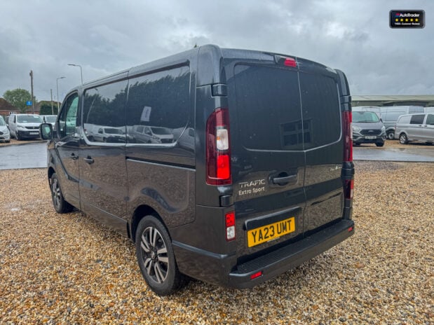 Renault Trafic SWB L1H1 Extra Sport Air Con Camera Nav Sensors EURO 6 NO VAT 10