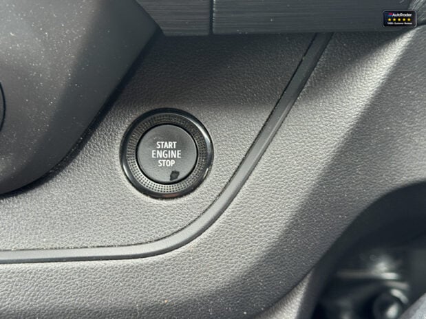 Renault Trafic SWB L1H1 Extra Sport Air Con Camera Nav Sensors EURO 6 NO VAT 41