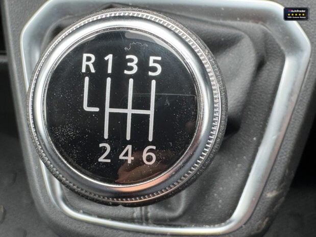 Renault Trafic SWB L1H1 Extra Sport Air Con Camera Nav Sensors EURO 6 NO VAT 42