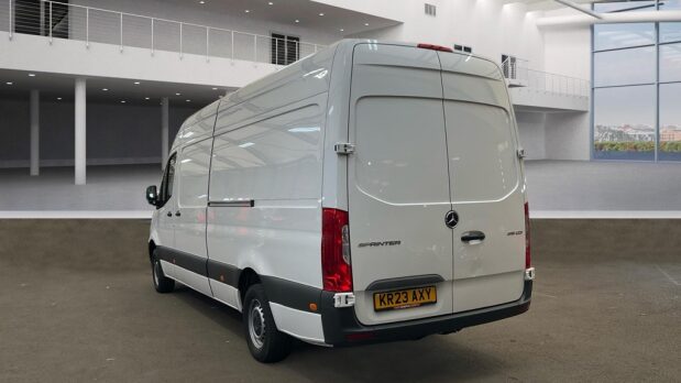 Mercedes-Benz Sprinter LWB L3H2 Medium Roof 315 Cdi Progressive EURO 6 5