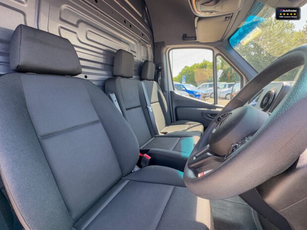 Mercedes-Benz Sprinter LWB L3H2 [SOLD MT] Medium Roof 315 Cdi Progressive EURO 6 14
