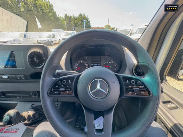 Mercedes-Benz Sprinter LWB L3H2 [SOLD MT] Medium Roof 315 Cdi Progressive EURO 6 16