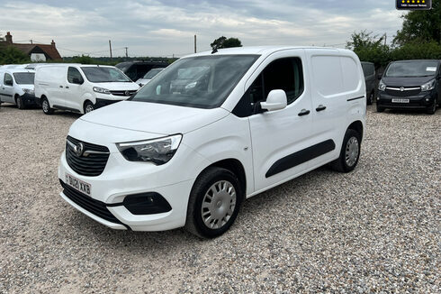Vauxhall Combo SWB L1H1 Low Roof 2300 Sportive Air Con Sensors EURO 6 NO VAT