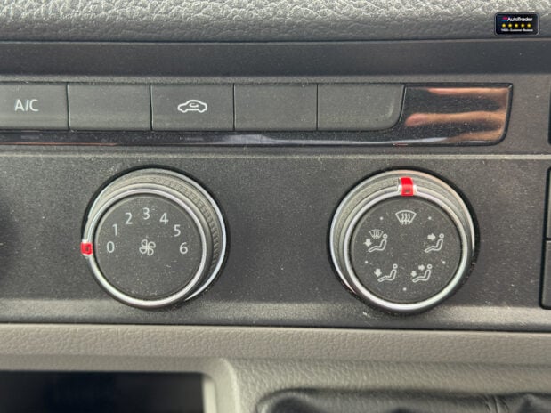 Volkswagen Crafter MWB L2 High Roof Cr35 Tdi Commerce Air Con EURO 6 33