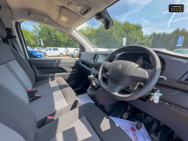 Peugeot Expert MWB L2H1 Bluehdi Professional Premium Plus Air Con Nav Sensors SELECT 16