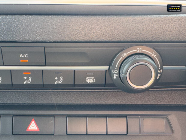 Peugeot Expert MWB L2H1 Bluehdi Professional Premium Plus Air Con Nav Sensors SELECT 34