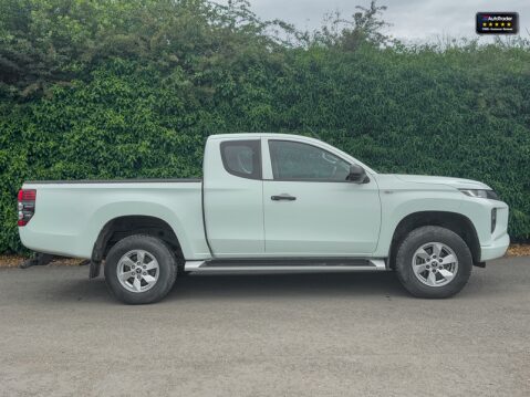 Mitsubishi L200 Crew Cab 4X4 Di-D 4Life Air Con Alloys Tow Bar EURO 6 NO VAT 4