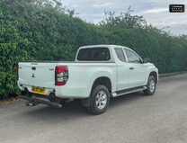 Mitsubishi L200 Crew Cab 4X4 Di-D 4Life Air Con Alloys Tow Bar EURO 6 NO VAT 3
