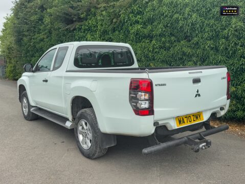 Mitsubishi L200 Crew Cab 4X4 Di-D 4Life Air Con Alloys Tow Bar EURO 6 NO VAT 6