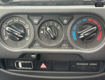 Mitsubishi L200 Crew Cab 4X4 Di-D 4Life Air Con Alloys Tow Bar EURO 6 NO VAT 26