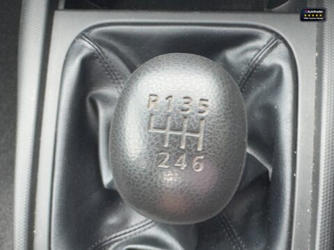 Mitsubishi L200 Crew Cab 4X4 Di-D 4Life Air Con Alloys Tow Bar EURO 6 NO VAT 28