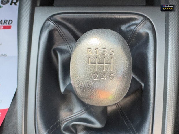 Mitsubishi L200 Crew Cab [SOLD MM] 4X4 Di-D 4Life Air Con Alloys Tow Bar EURO 6 NO VAT 29