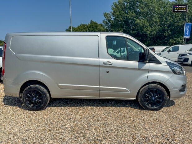 Ford Transit Custom SWB L1H1 [SOLD MM] 280 Limited Air Con Alloys Sensors EURO 6 NO VAT 5