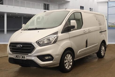 Ford Transit Custom SWB L1H1 Low Roof 280 Limited Air Con Alloys Sensors EURO 6 NO VAT