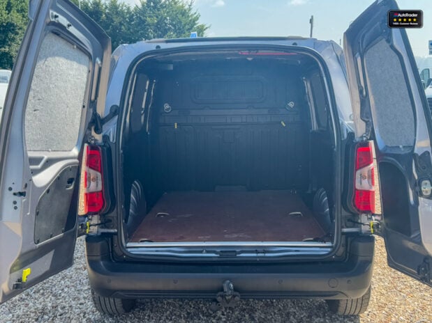 Peugeot Partner SWB L1H1 Low Roof Bluehdi Grip Tow Bar EURO 6 NO VAT 8