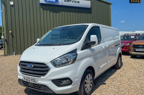 Ford Transit Custom LWB L2H1 Low Roof 300 Limited Air Con Cruise Carplay Sensors EURO 6