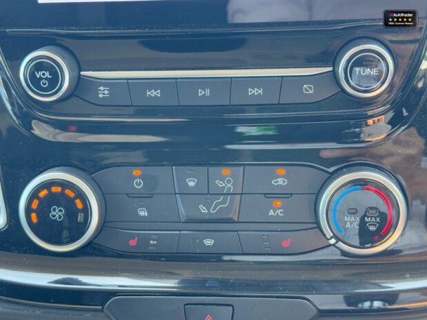 Ford Transit Custom LWB L2H1 Low Roof 300 Limited Air Con Cruise Carplay Sensors EURO 6 33
