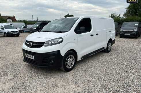 Vauxhall Vivaro LWB L2H1 Low Roof 2900 Dynamic EURO 6 Air Con Cruise NO VAT