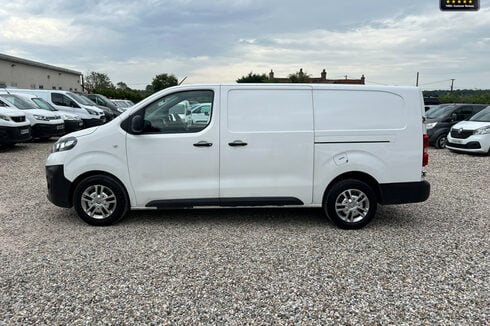 Vauxhall Vivaro LWB L2H1 Low Roof 2900 Dynamic EURO 6 Air Con Cruise NO VAT