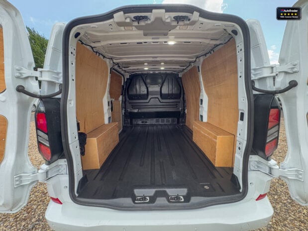 Ford Transit Custom SWB L1H1 Low Roof 280 Limited Air Con Carplay Cruise Sensors SELECT 10
