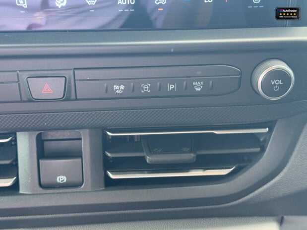 Ford Transit Custom SWB L1H1 Low Roof 280 Limited Air Con Carplay Cruise Sensors SELECT 44