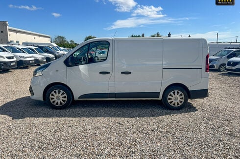 Renault Trafic SWB L1H1 Sl27 Business Plus Air Con Sensors Tow Bar NO VAT