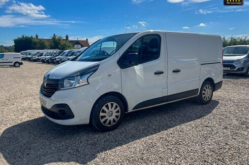 Renault Trafic SWB L1H1 Sl27 Business Plus Air Con Sensors Tow Bar NO VAT