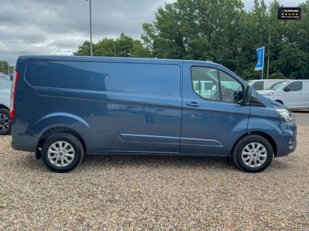 Ford Transit Custom LWB L2H1 Low Roof 300 Limited Air Con Alloys Cruise EURO 6 NO VAT 5
