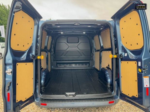 Ford Transit Custom LWB L2H1 Low Roof 300 Limited Air Con Alloys Cruise EURO 6 NO VAT 8