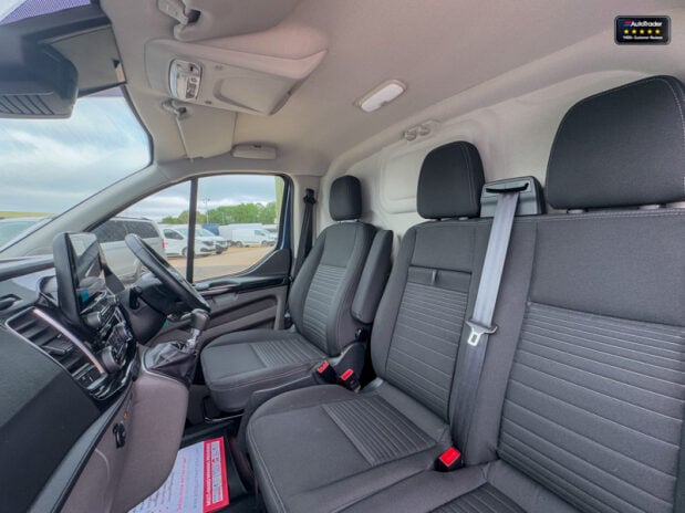 Ford Transit Custom LWB L2H1 Low Roof 300 Limited Air Con Alloys Cruise EURO 6 NO VAT 13