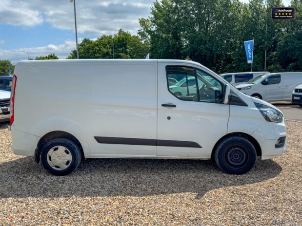 Ford Transit Custom SWB L1H1 [SOLD KH] Low Roof 300 Trend Parking Sensors EURO 6 5