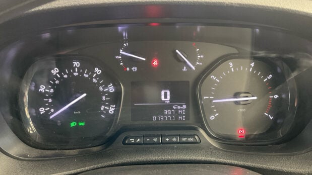 Peugeot Expert MWB L2H1 Bluehdi Professional Premium Plus Air Con Sensors EURO 6 8