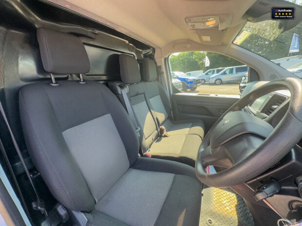 Peugeot Expert MWB L2H1 Bluehdi Professional Premium Plus Air Con Sensors EURO 6 14