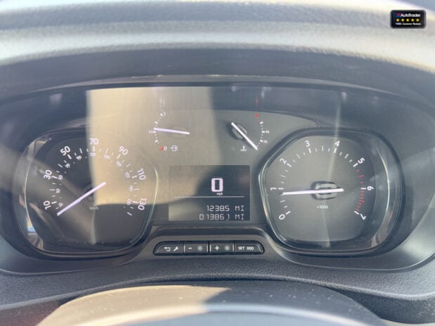 Peugeot Expert MWB L2H1 Bluehdi Professional Premium Plus Air Con Sensors EURO 6 17