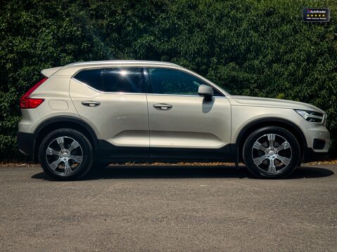 Volvo XC40 2.0 T5 Inscription SUV 5dr Petrol Auto AWD Euro 6 (s/s) (247 ps) 4