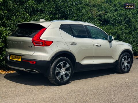 Volvo XC40 2.0 T5 Inscription SUV 5dr Petrol Auto AWD Euro 6 (s/s) (247 ps) 3