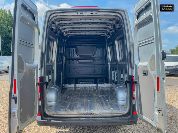 Volkswagen Crafter LWB L3H3 High Roof Cr35 Tdi Startline EURO 6 8