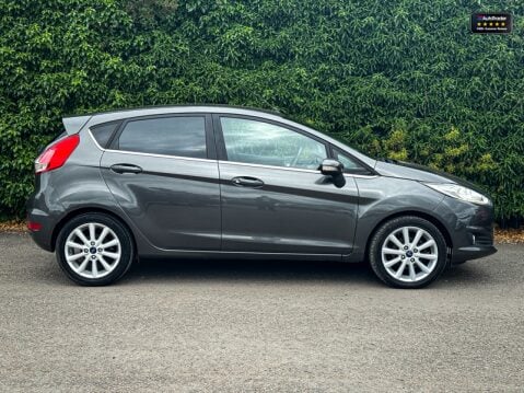 Ford Fiesta 1.6 Titanium Hatchback 5dr Petrol Powershift Euro 29