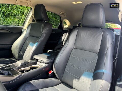Lexus NX 2.5 300h Luxury SUV 5dr Petrol Hybrid E-CVT 4WD Euro 6 (s/s) (197 ps) 8