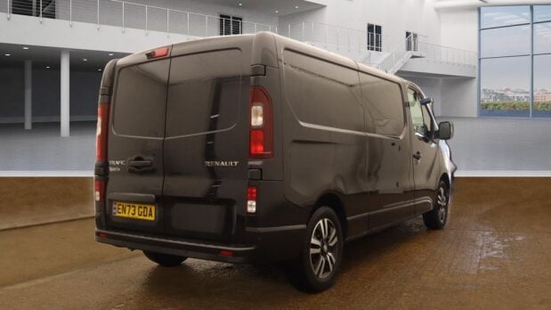 Renault Trafic AUTO LWB L2H1 Ll30 Sport Plus Air Con Cam Nav Sensors EURO 6 4
