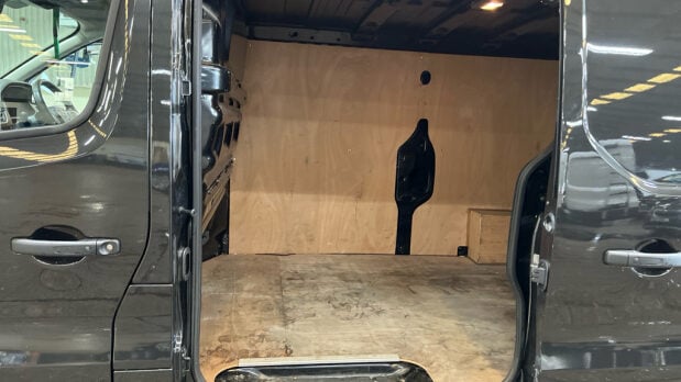 Renault Trafic AUTO LWB L2H1 Ll30 Sport Plus Air Con Cam Nav Sensors EURO 6 6