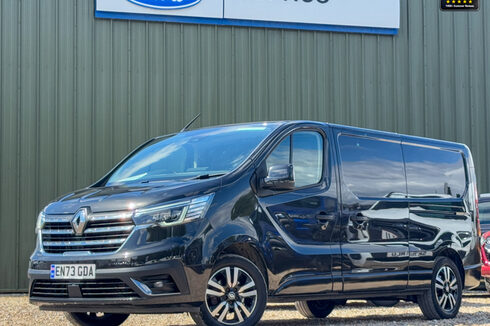 Renault Trafic AUTO LWB L2H1 Ll30 Sport Plus Air Con Cam Nav Sensors EURO 6