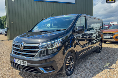 Renault Trafic AUTO LWB L2H1 Ll30 Sport Plus Air Con Cam Nav Sensors EURO 6