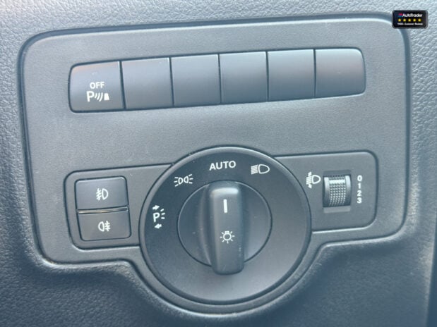 Mercedes-Benz Vito AUTO Crew [SOLD CM] Cab LWB L2H1 Sport Air Con Sensors EURO 6 NO VAT 28