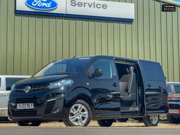 Vauxhall Vivaro AUTO Crew Cab LWB L2H1 Elite Air Con Cam Nav Sensors EURO 6 NO VAT 1