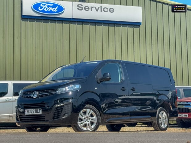 Vauxhall Vivaro AUTO Crew Cab LWB L2H1 Elite Air Con Cam Nav Sensors EURO 6 NO VAT 2