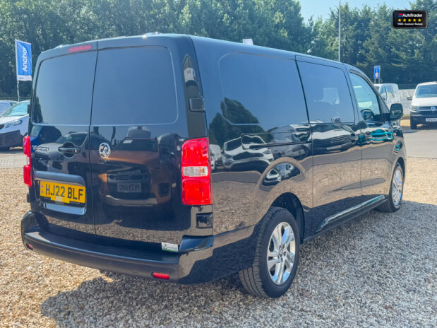 Vauxhall Vivaro AUTO Crew Cab LWB L2H1 Elite Air Con Cam Nav Sensors EURO 6 NO VAT 7