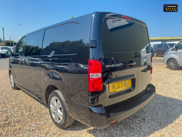Vauxhall Vivaro AUTO Crew Cab LWB L2H1 Elite Air Con Cam Nav Sensors EURO 6 NO VAT 11