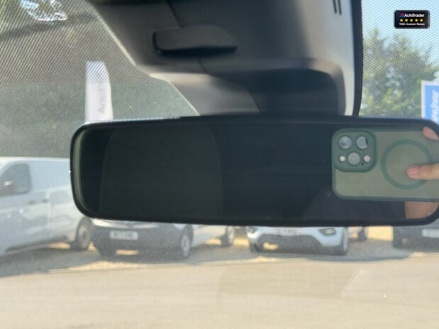 Vauxhall Vivaro AUTO Crew Cab LWB L2H1 Elite Air Con Cam Nav Sensors EURO 6 NO VAT 31