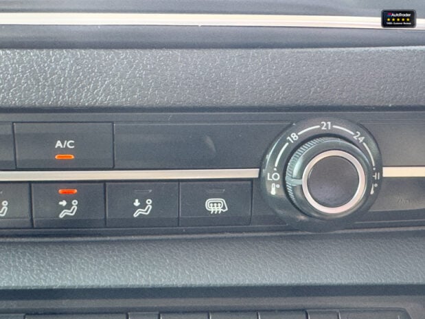Vauxhall Vivaro AUTO Crew Cab LWB L2H1 Elite Air Con Cam Nav Sensors EURO 6 NO VAT 42